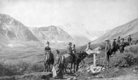 Gray’s Peak climbing party. Horses, trail guides, and high fashions were standard for tourist trips to the summit. The cost was $9 and included train ride to and from Denver and stays at both the Jennings Hotel and Kelso Cabin. Eastwood and Wallace hiked to the summit instead.  Photo from Denver Public Library Western History Archives