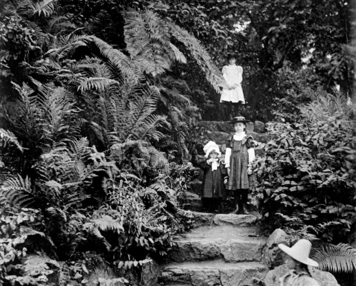A circa 1900 photograph looking west of the rockery’s rustic stone stairway. A circa 1900 photograph looking west of the rockery’s rustic stone stairway.
