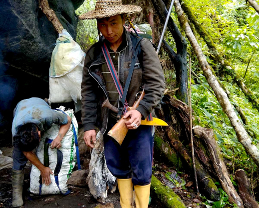 A local guide from Anini of the Idu Mishmi tribe A local guide from Anini of the Idu Mishmi tribe
