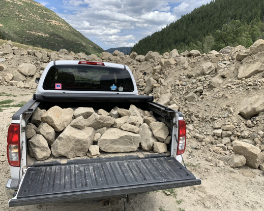 Collecting free Mesaverde sandstone