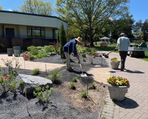 Spreading the gravel
